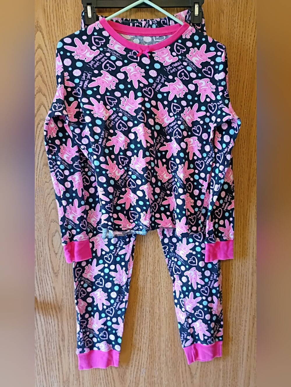 Women's Pink Bunny Print Pajama Set - Cozy Sleepwear Two-Piece